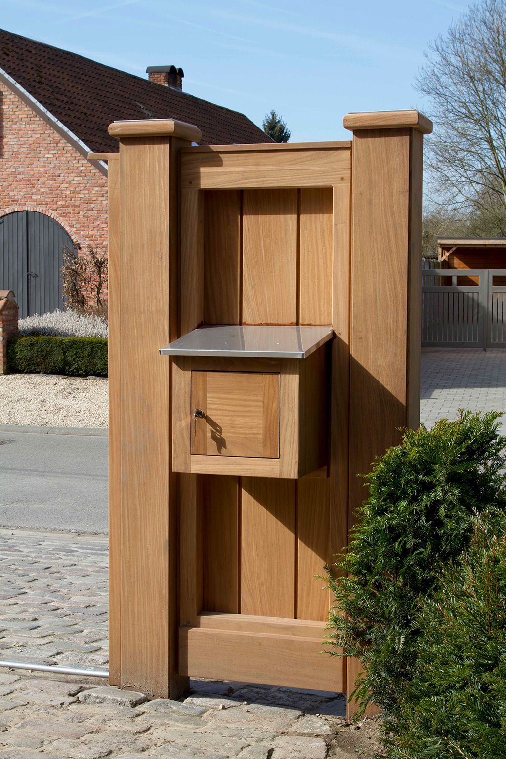 Houten brievenbus 4